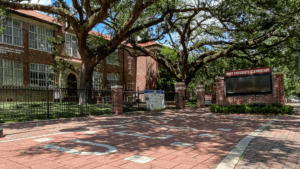 West University Elementary in the West U neighborhood of Houston - A renowned educational institution serving the West University community